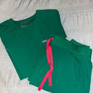 Figs Green Scrub Set with Coral Drawstring